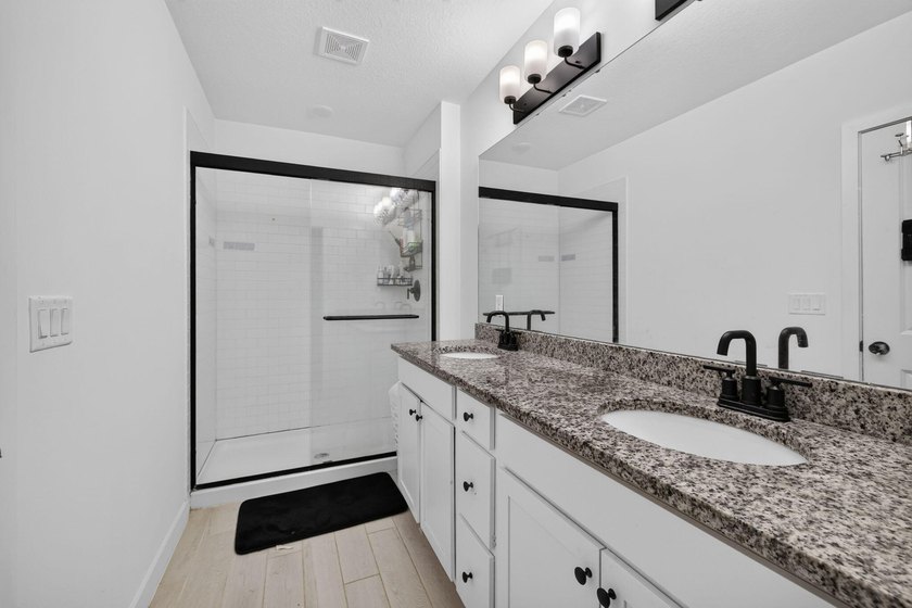 Built in 2023, this beautifully maintained 3-bedroom, 2 - photo 21