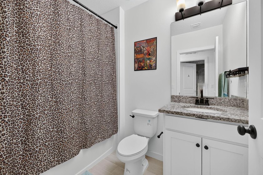 Built in 2023, this beautifully maintained 3-bedroom, 2 - photo 23