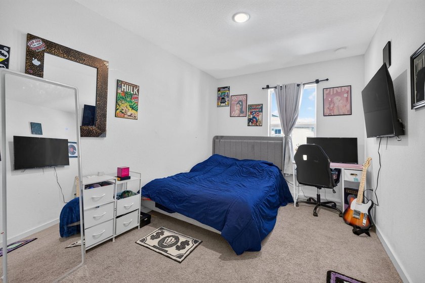 Built in 2023, this beautifully maintained 3-bedroom, 2 - photo 25