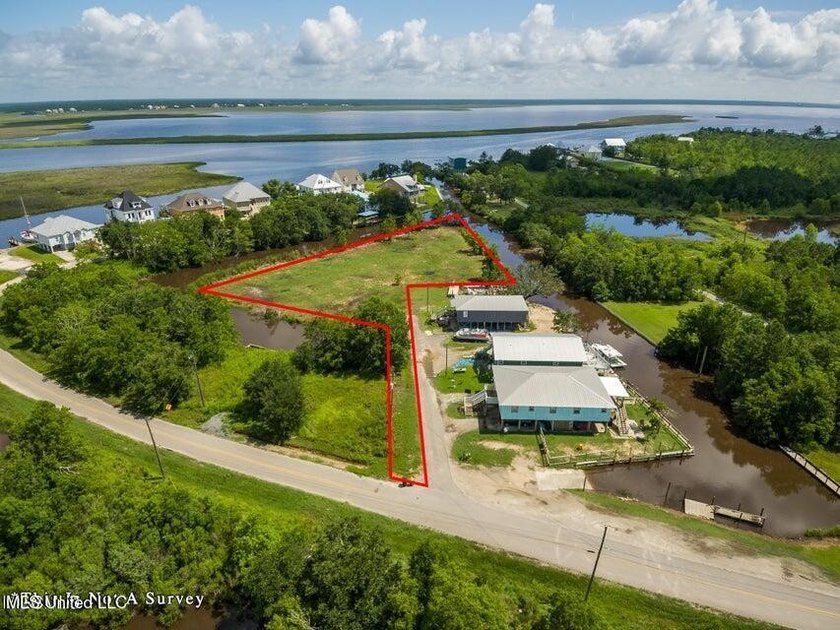 Discover the ultimate waterfront property that offers an - photo 13
