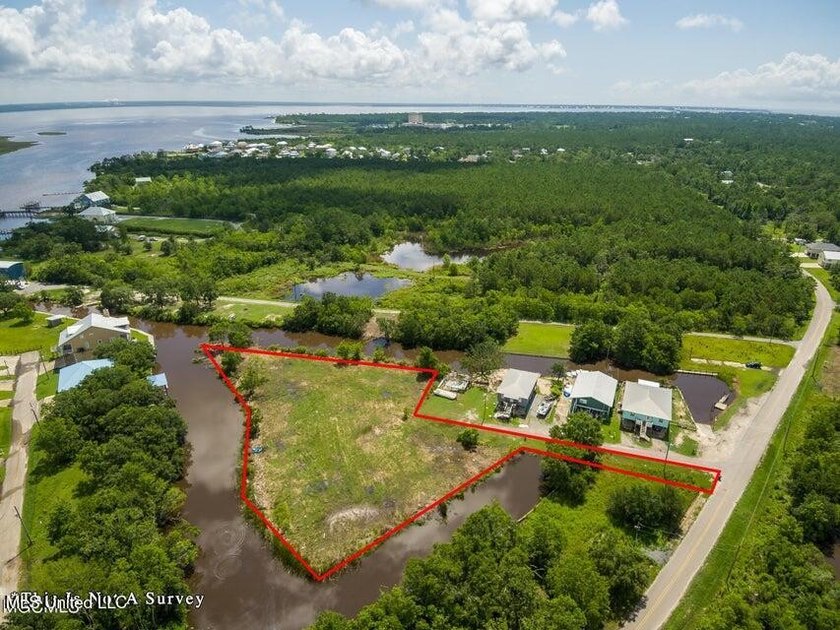 Discover the ultimate waterfront property that offers an - photo 18