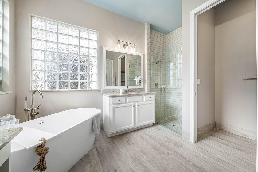 Welcome to this beautifully appointed Onyx model in the highly - photo 25