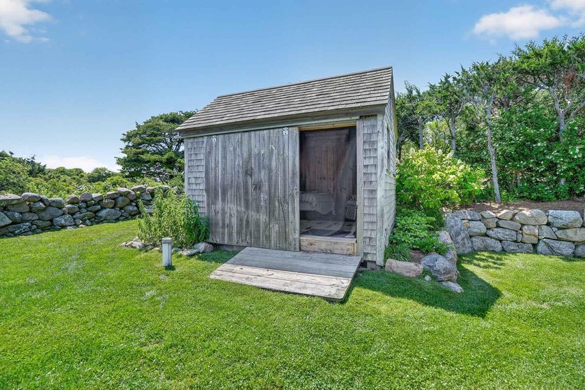 An iconic retreat in Chilmark, this totally renovated beach - photo 19