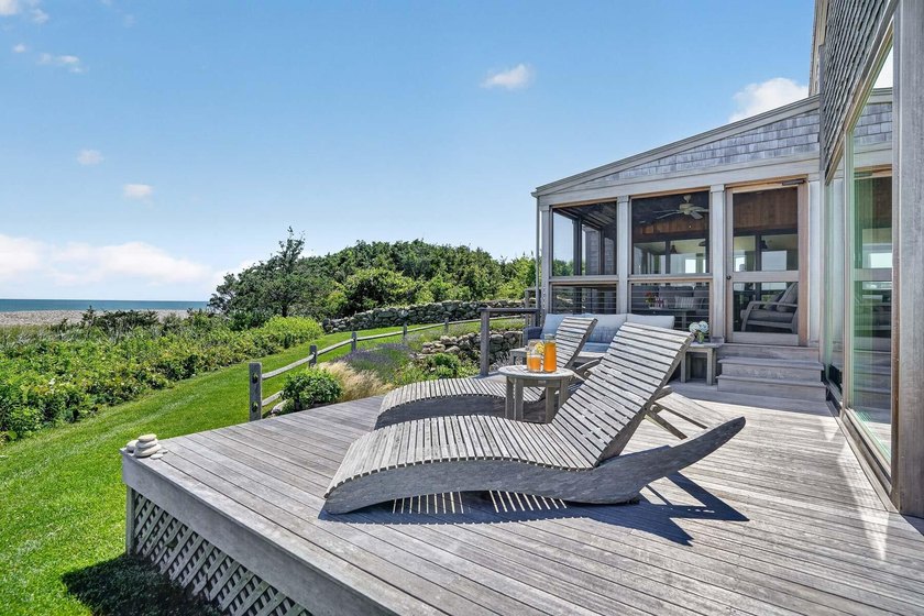 An iconic retreat in Chilmark, this totally renovated beach - photo 21