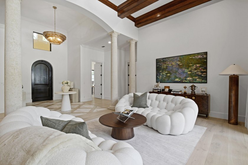 Welcome to one of the most extraordinary homes ever offered in - photo 3