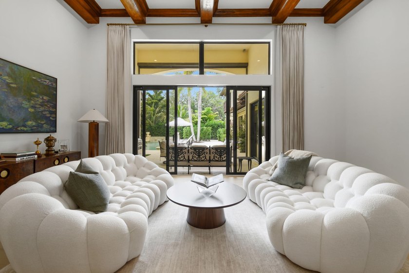 Welcome to one of the most extraordinary homes ever offered in - photo 5