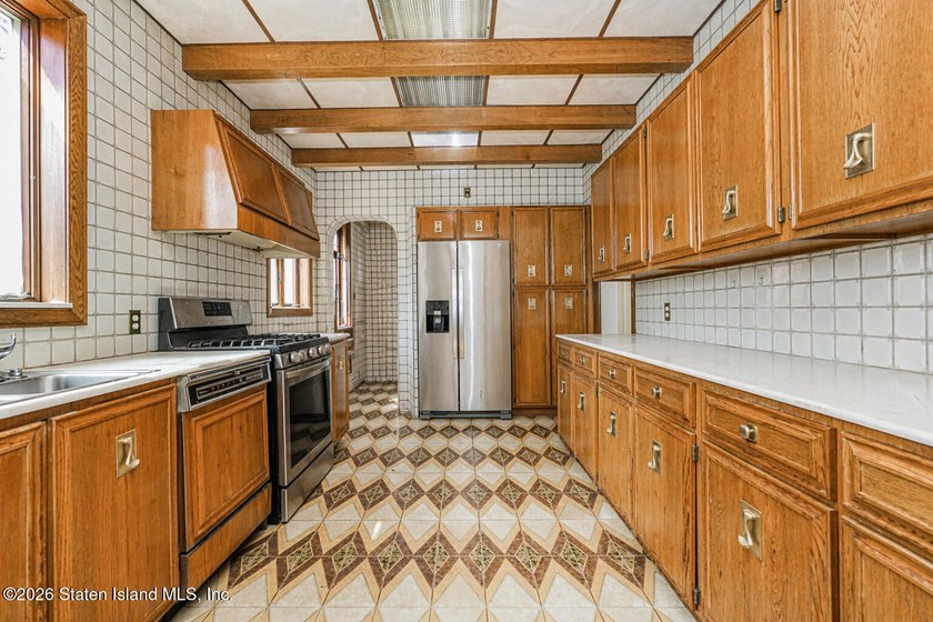 Come and see this magnificent one family detached home in the - photo 12