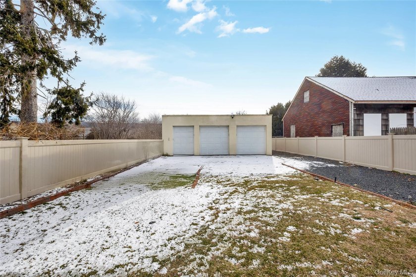 Charming Colonial - Your Forever Home! Lovely Colonial with an - photo 23