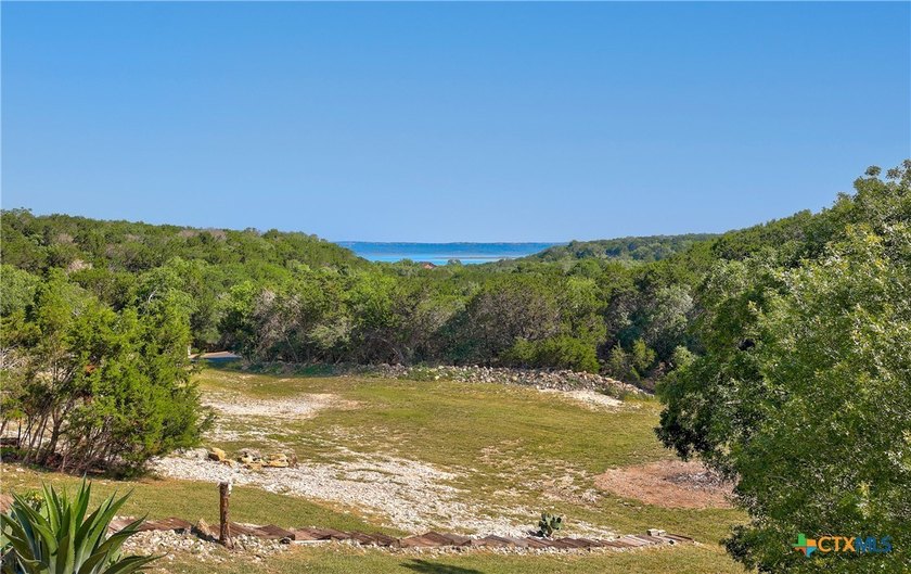 WELCOME TO A MOVE-IN-READY MASTERPIECE IN THE HEART OF THE TEXAS - photo 31