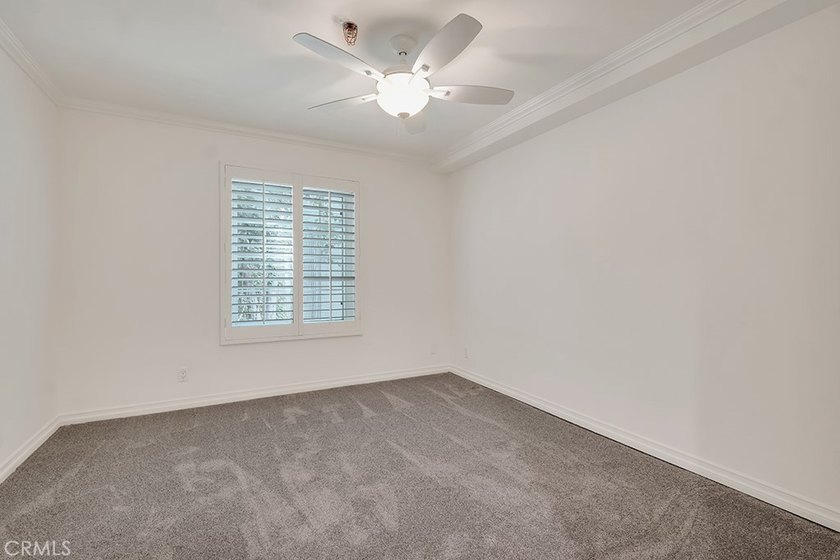 Welcome to this beautifully maintained first-floor condominium - photo 32