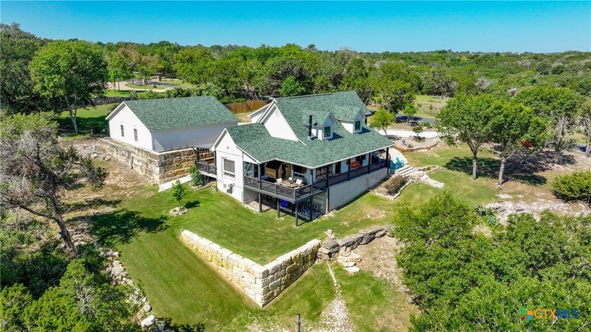 WELCOME TO A MOVE-IN-READY MASTERPIECE IN THE HEART OF THE TEXAS - photo 32