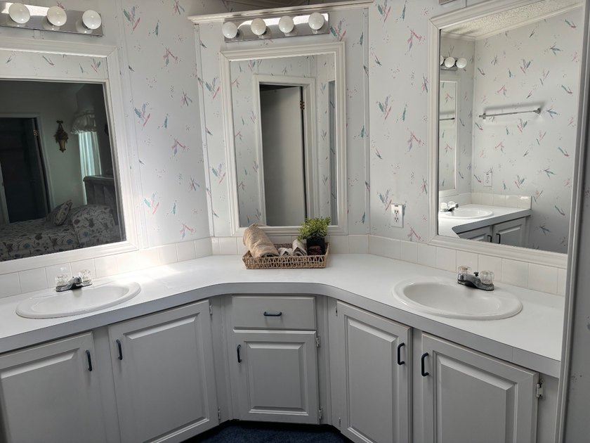 MOTIVATED SELLER - MAJOR PRICE ADJUSTMENT!!! This one-owner - photo 37