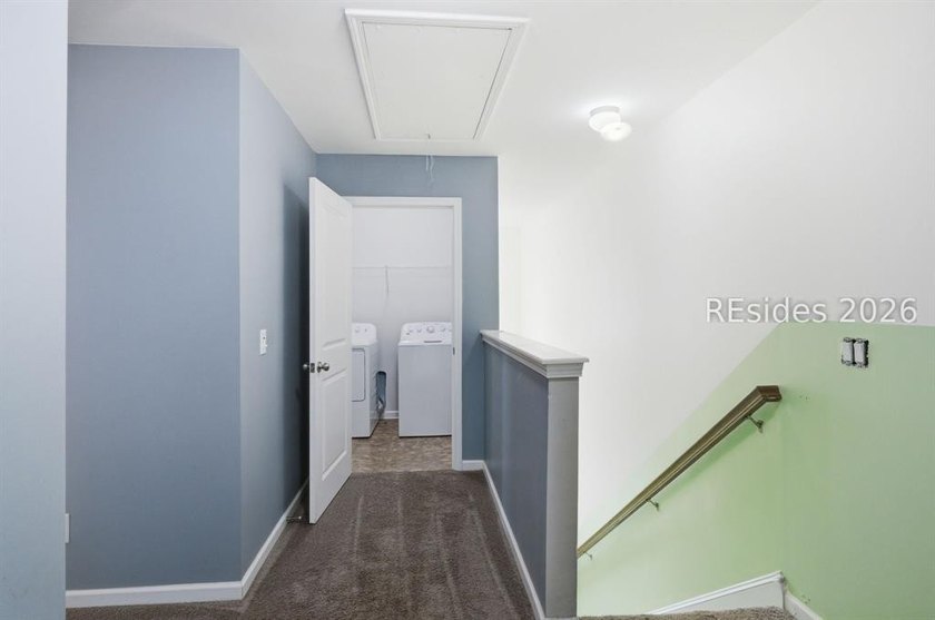 Beautifully maintained home with 3BR 2.5 BA with a great - photo 24