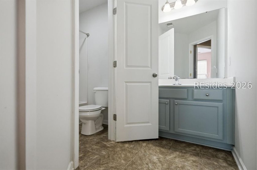 Beautifully maintained home with 3BR 2.5 BA with a great - photo 30