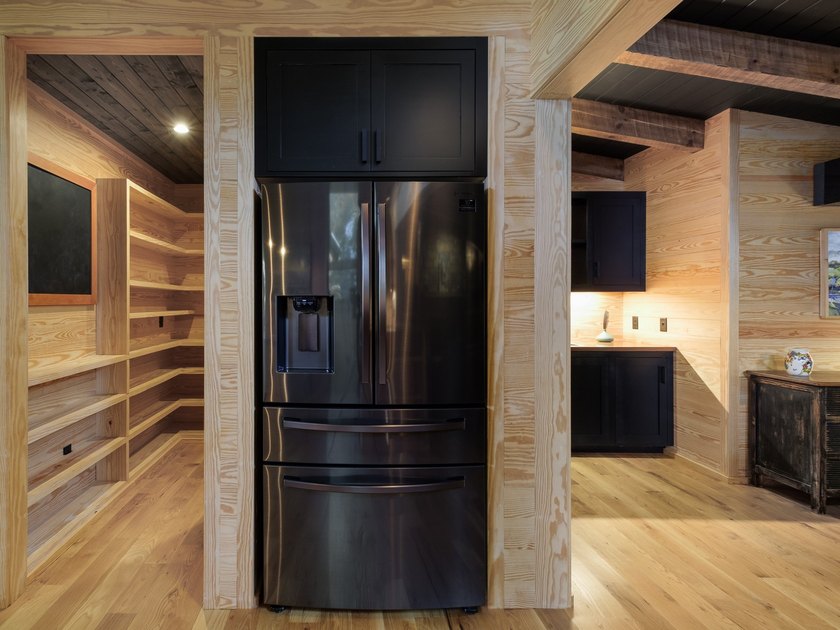 212 Southeast Shore Drive offers a level of craftsmanship and - photo 13