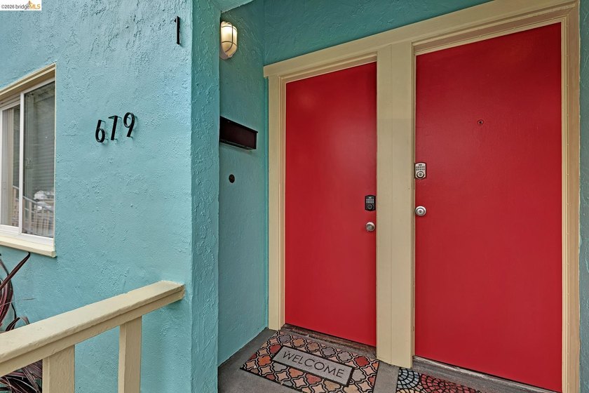Set in a dynamic, authentically urban pocket, the neighborhood - photo 4
