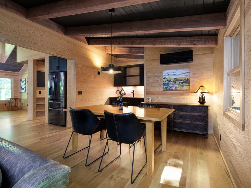 212 Southeast Shore Drive offers a level of craftsmanship and - photo 14
