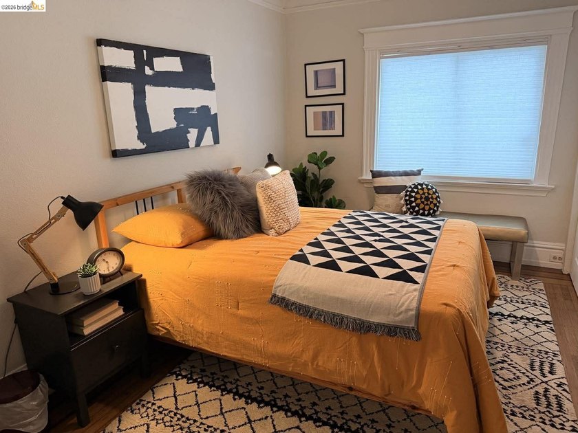 Set in a dynamic, authentically urban pocket, the neighborhood - photo 10