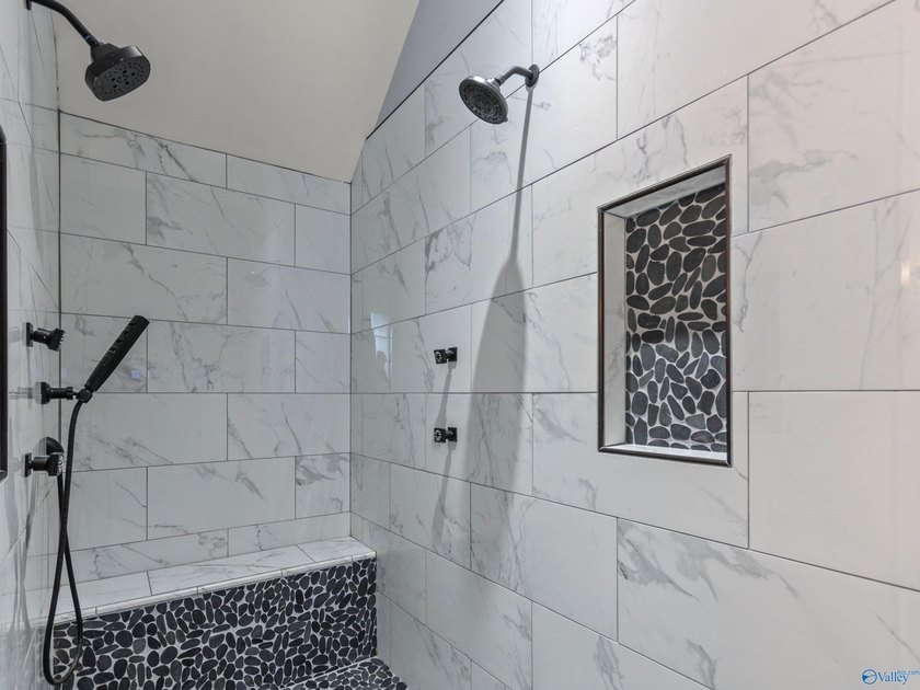 Welcome to a truly extraordinary residence where modern luxury - photo 23
