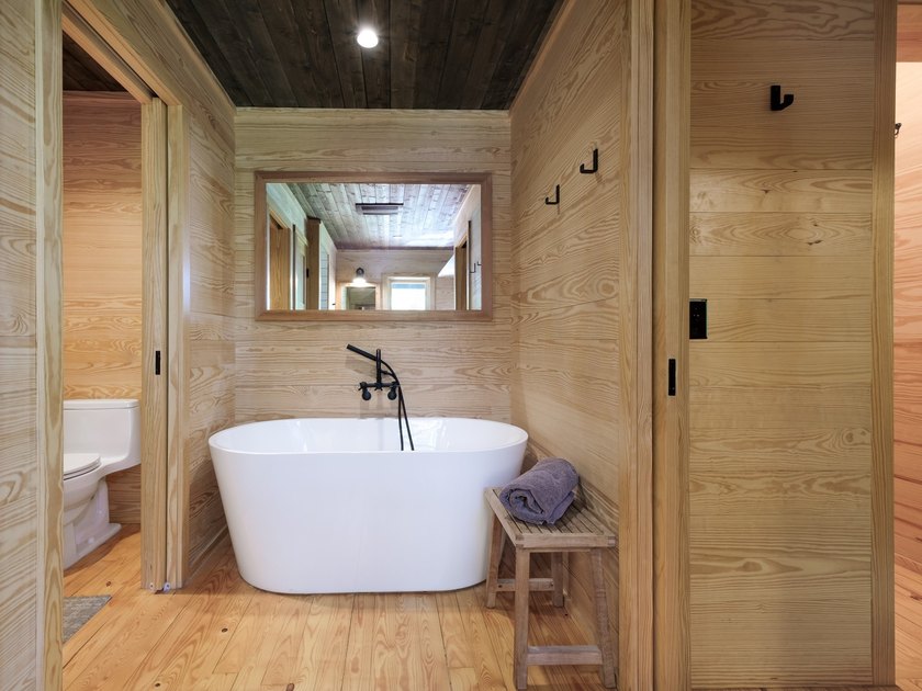 212 Southeast Shore Drive offers a level of craftsmanship and - photo 24