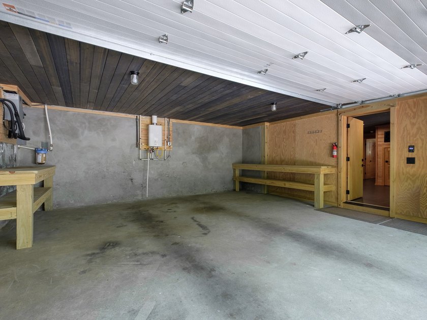 212 Southeast Shore Drive offers a level of craftsmanship and - photo 35