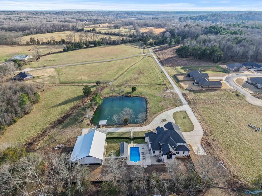Welcome to a truly extraordinary residence where modern luxury - photo 49