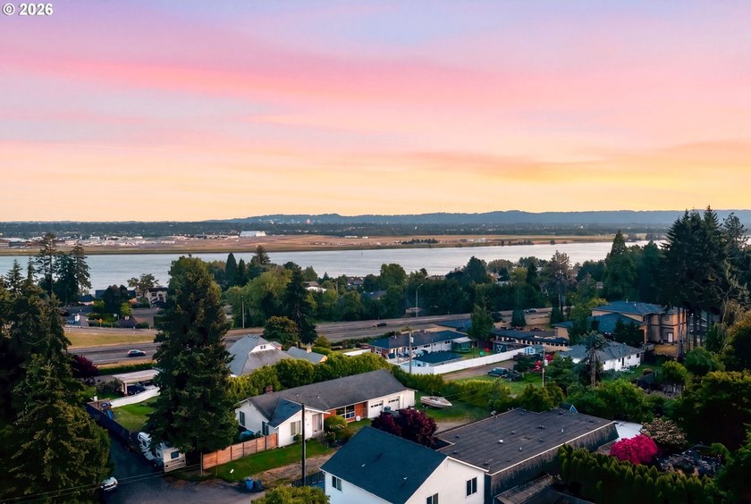 Like new home with a lower interest rate payment! Seller willing - photo 41
