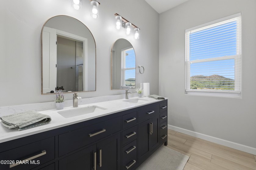 Stunning views in front and Back, fully fenced on 2.1 acres! - photo 25