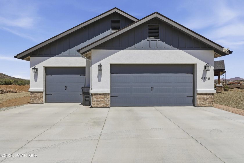 Stunning views in front and Back, fully fenced on 2.1 acres! - photo 35
