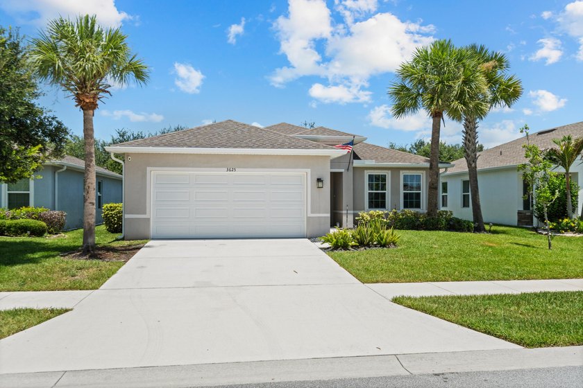 Welcome to this beautifully maintained 2021-built home offering - photo 28