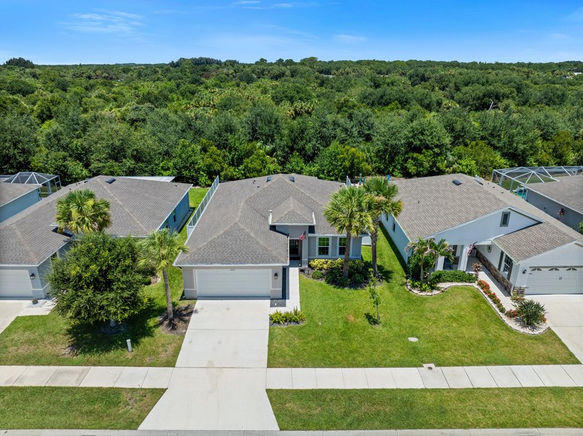 Welcome to this beautifully maintained 2021-built home offering - photo 29