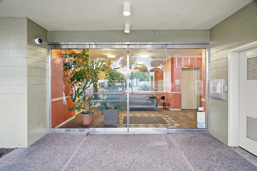 Welcome to this stunning 2-bedroom, 2-bath corner residence in a - photo 3