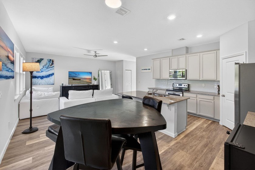 This beautifully maintained 3-bedroom, 2.5-bath home offers - photo 14