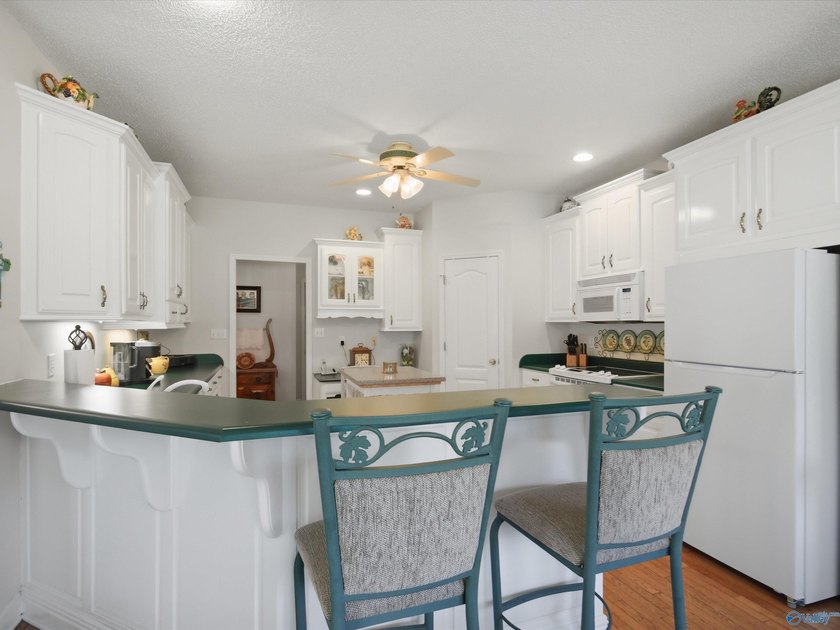 Perfectly positioned along the Southern Gayles Golf Course - photo 12