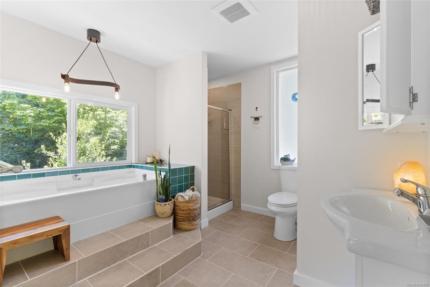 Welcome to 1670 West Shawnigan Lake Rd, Nestled on a lush - photo 25