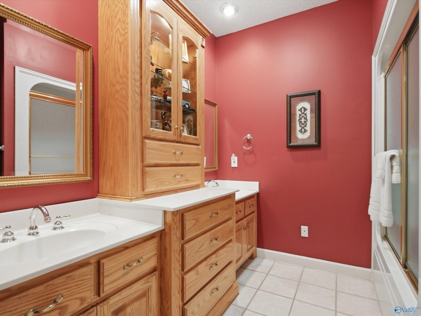 Perfectly positioned along the Southern Gayles Golf Course - photo 30