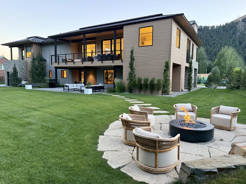 Custom home completed in 2022 and thoughtfully designed by Jim - photo 3