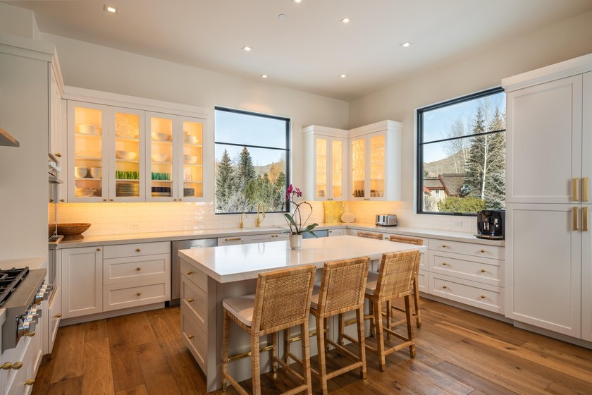 Custom home completed in 2022 and thoughtfully designed by Jim - photo 8