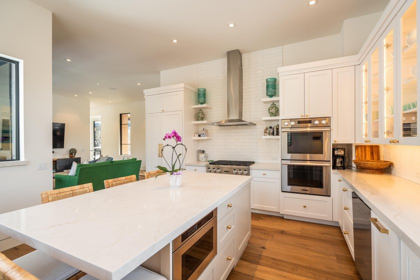 Custom home completed in 2022 and thoughtfully designed by Jim - photo 10