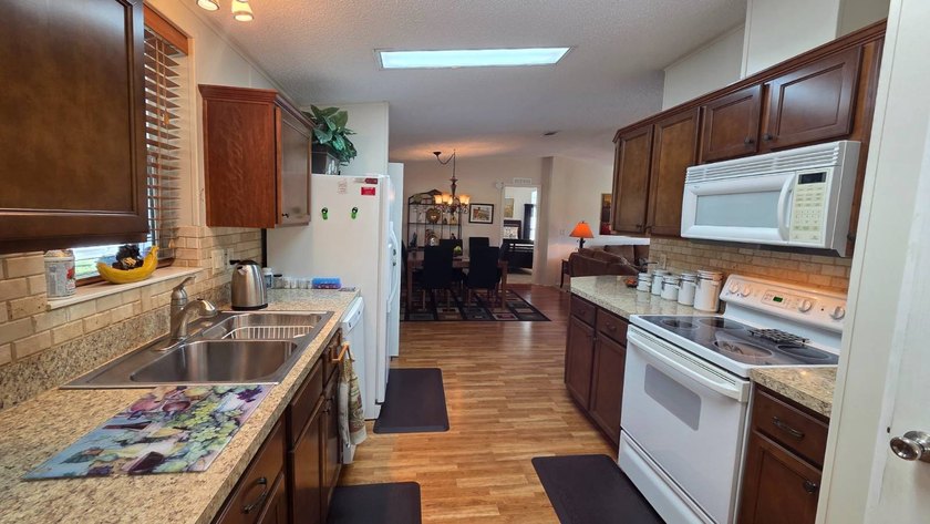 PRICE ADJUSTMENT!! Looking for your next home or the perfect - photo 7