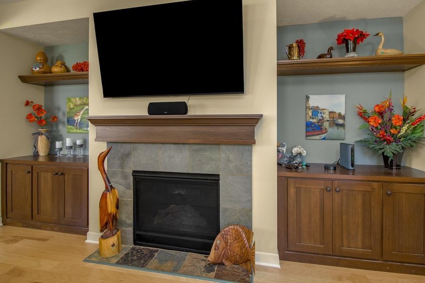 Single-level living with water views and a walk-out basement! - photo 15
