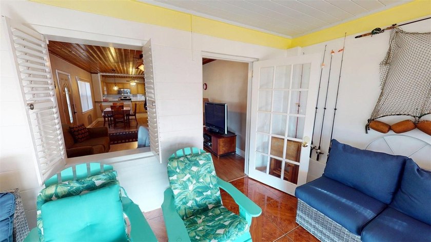 Welcome to your dream home! This charming 3-bedroom, 2-bath - photo 6