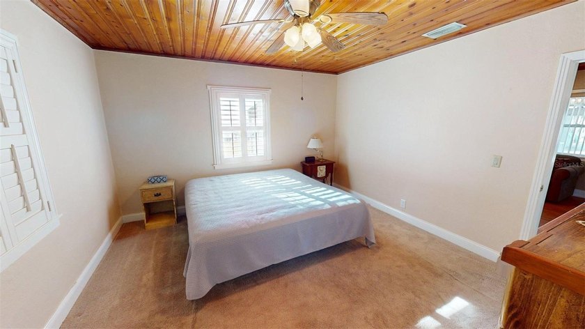 Welcome to your dream home! This charming 3-bedroom, 2-bath - photo 9