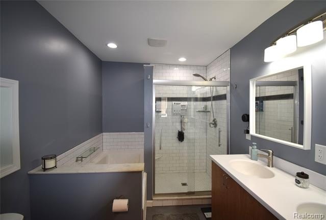 Welcome home to this beautifully updated ranch nestled on 3.1 - photo 20