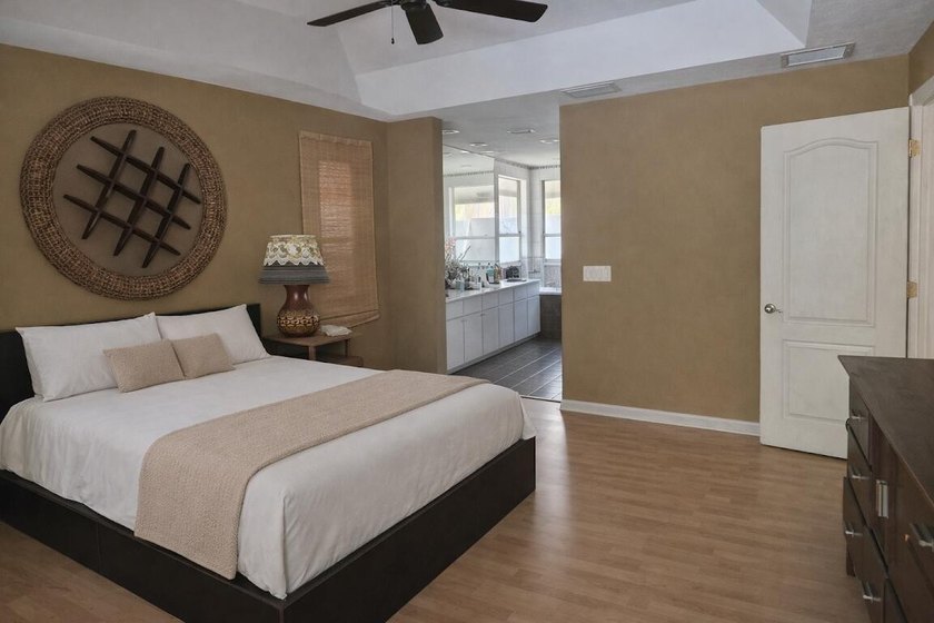 Open-Concept Pool Home with private 4th Bedroom suite No HOA! - photo 14