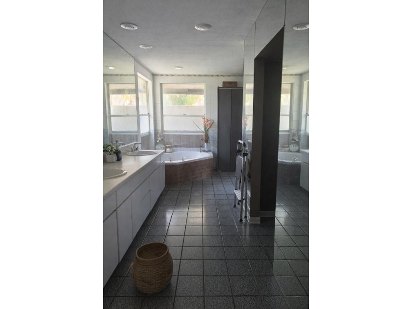 Open-Concept Pool Home with private 4th Bedroom suite No HOA! - photo 15