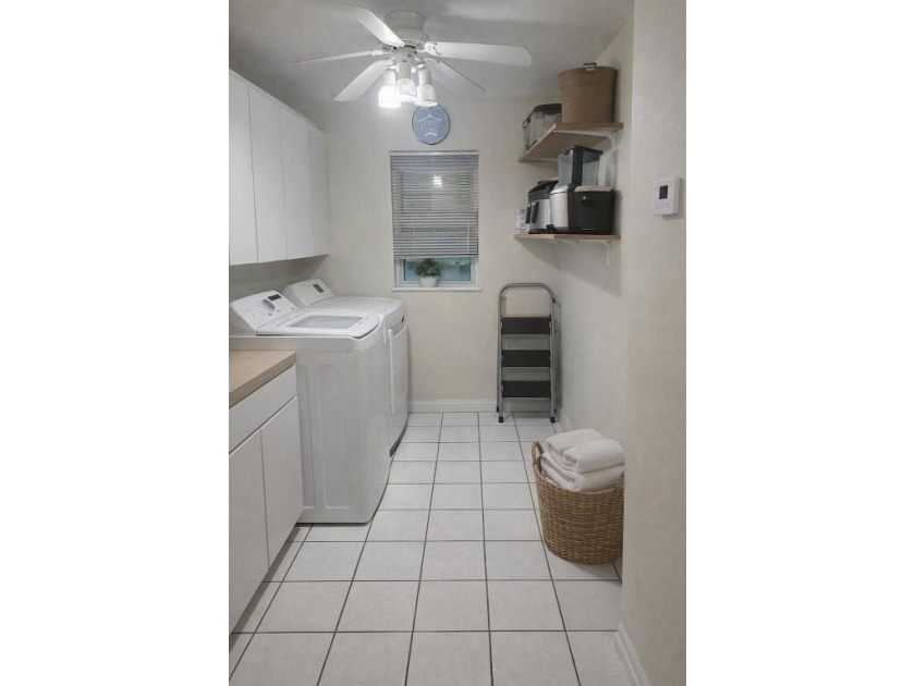 Open-Concept Pool Home with private 4th Bedroom suite No HOA! - photo 23