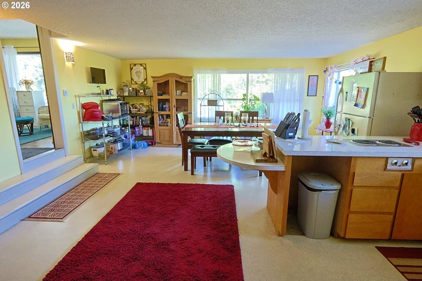 BAY VIEW - 3904 Sq Ft home on a 100 X 112 lot with a circular - photo 27
