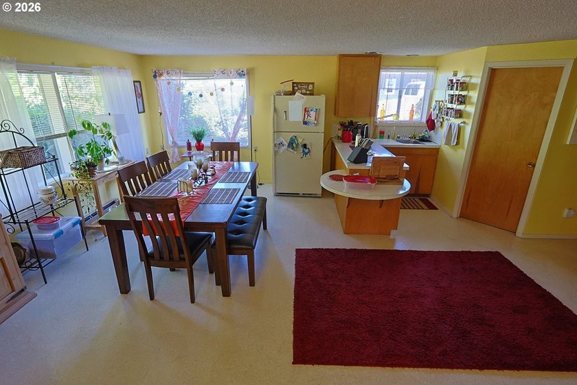 BAY VIEW - 3904 Sq Ft home on a 100 X 112 lot with a circular - photo 29
