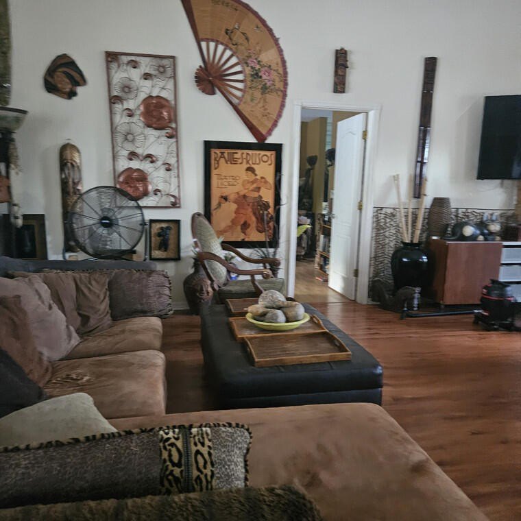 Open-Concept Pool Home with private 4th Bedroom suite No HOA! - photo 36
